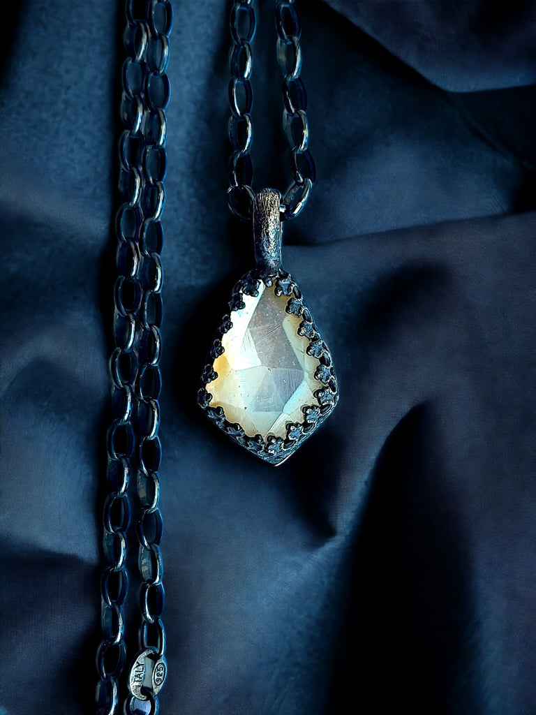 Decoris Pearl pendant