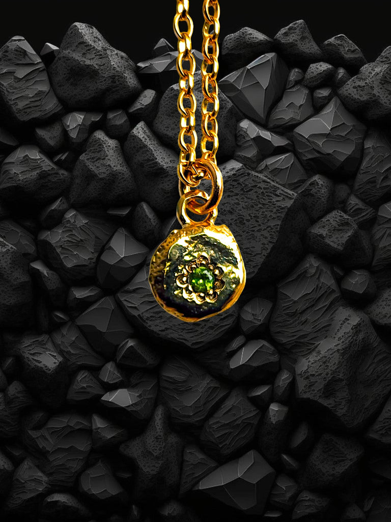 LUNA Pendant - Gold + Peridot