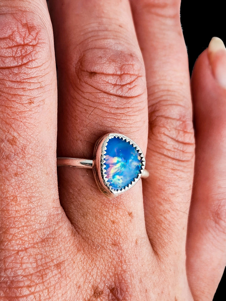 Opal ring - Fleur setting - Freeform